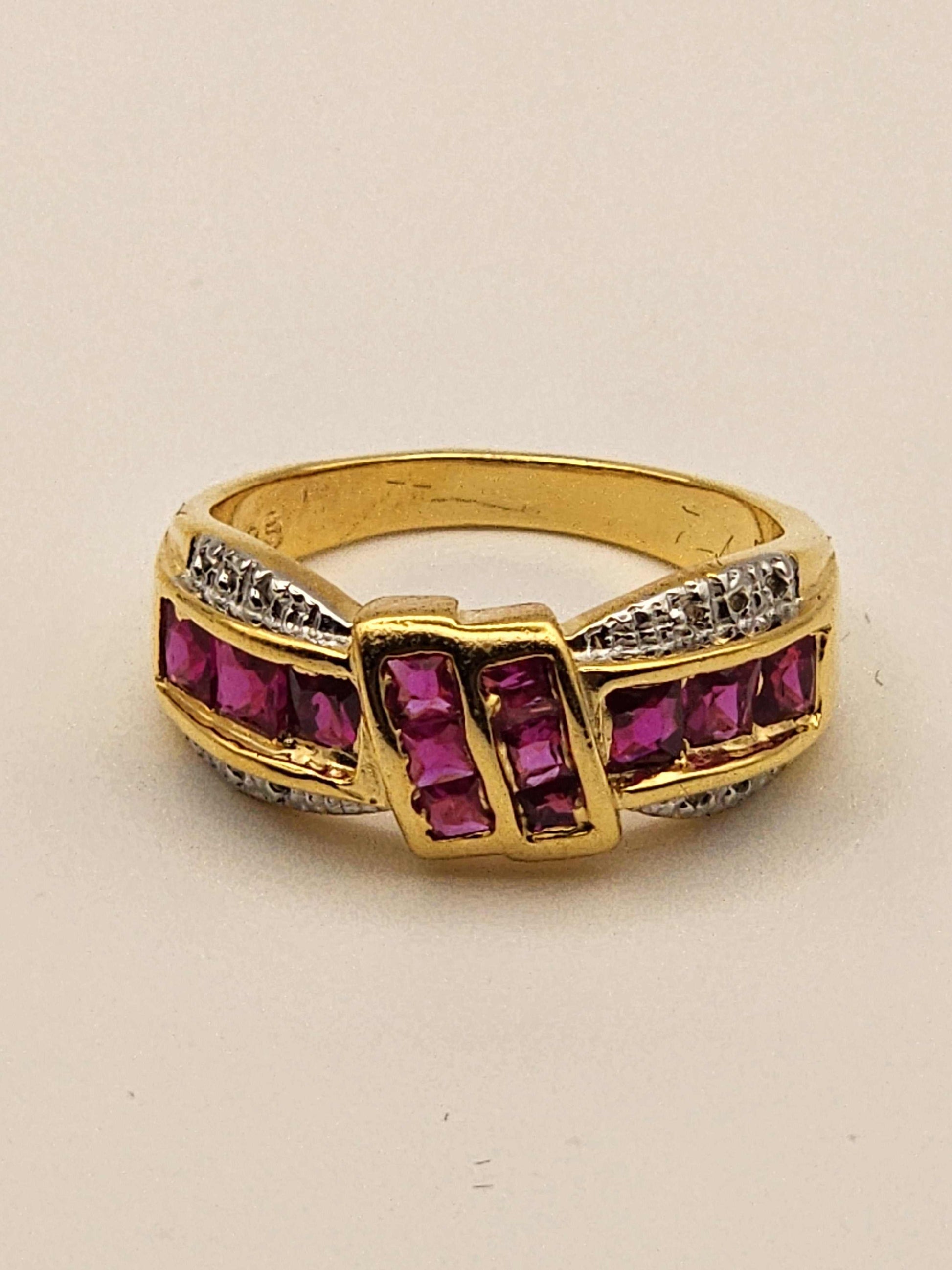 Gorgeous womens ring with 2.5 CTW ruby and diamonds in 14K gold-plated sterling silver size 7