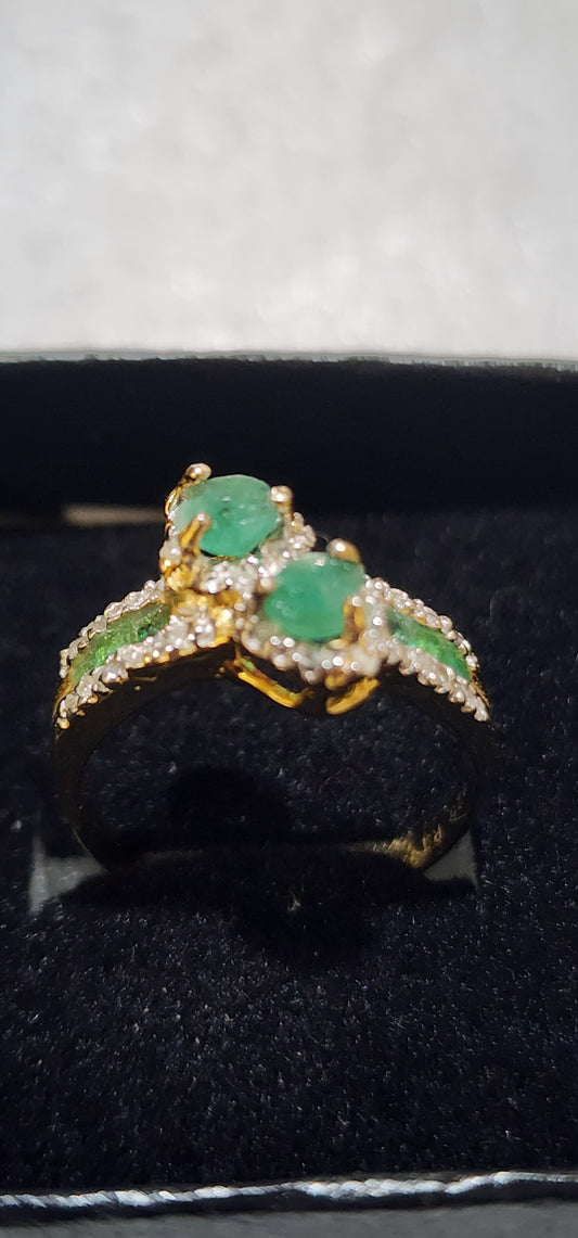 Emerald diamond and gold ring size 7