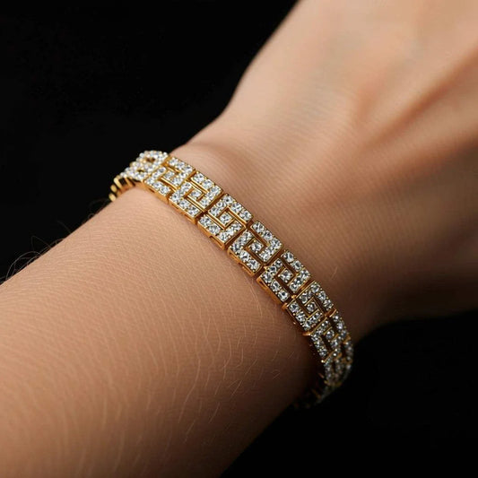 Women’s 14K yellow gold over sterling silver diamond bracelet with 44 round-cut diamonds and lobster clasp